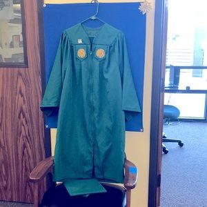 USF cap and Gown in Green with seal, mortar board graduation cap Fits 5’0 to 5’2